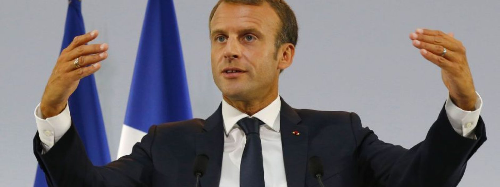 Le-plan-pauvrete-n-est-pas-un-plan-charite-dit-Emmanuel-Macron