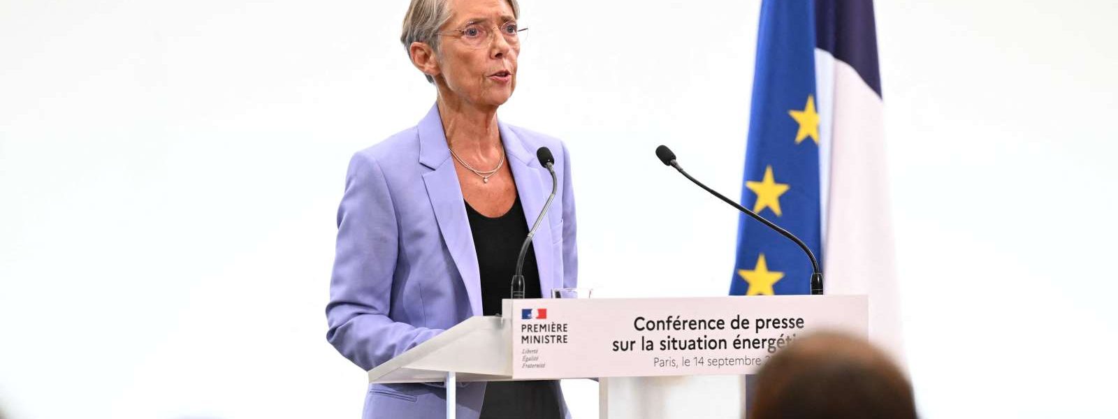 French Prime Minister Elisabeth Borne delivers a speech during a press conference on the energy situation in France and Europe in Paris, on September 14, 2022. (Photo by Bertrand GUAY / various sources / AFP)